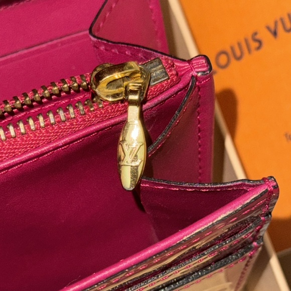 Louis Vuitton Portefeuille Sarah Pink Vernis Long Wallet 🩷 - Picture 13 of 15